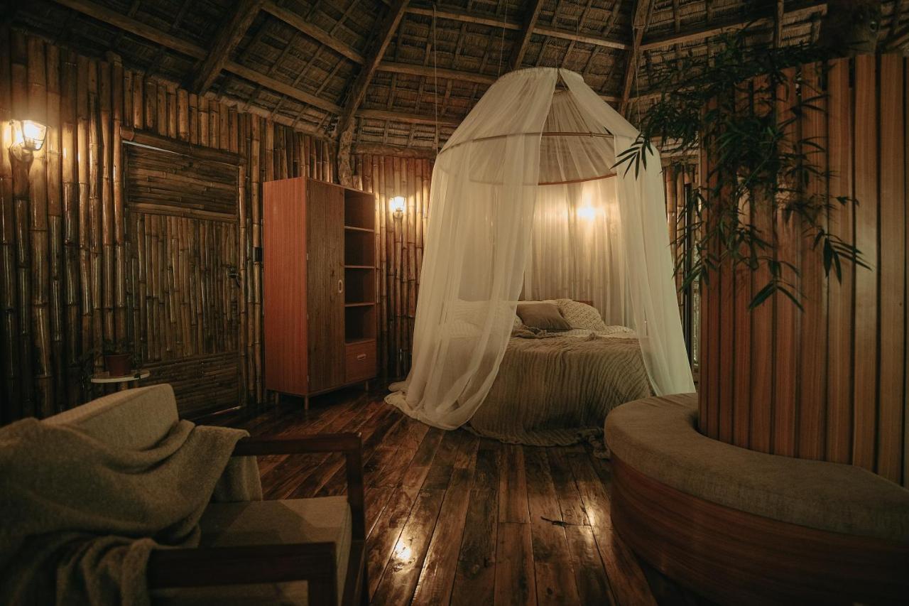 Treehouse De Valentine Villa Balamban Exterior photo