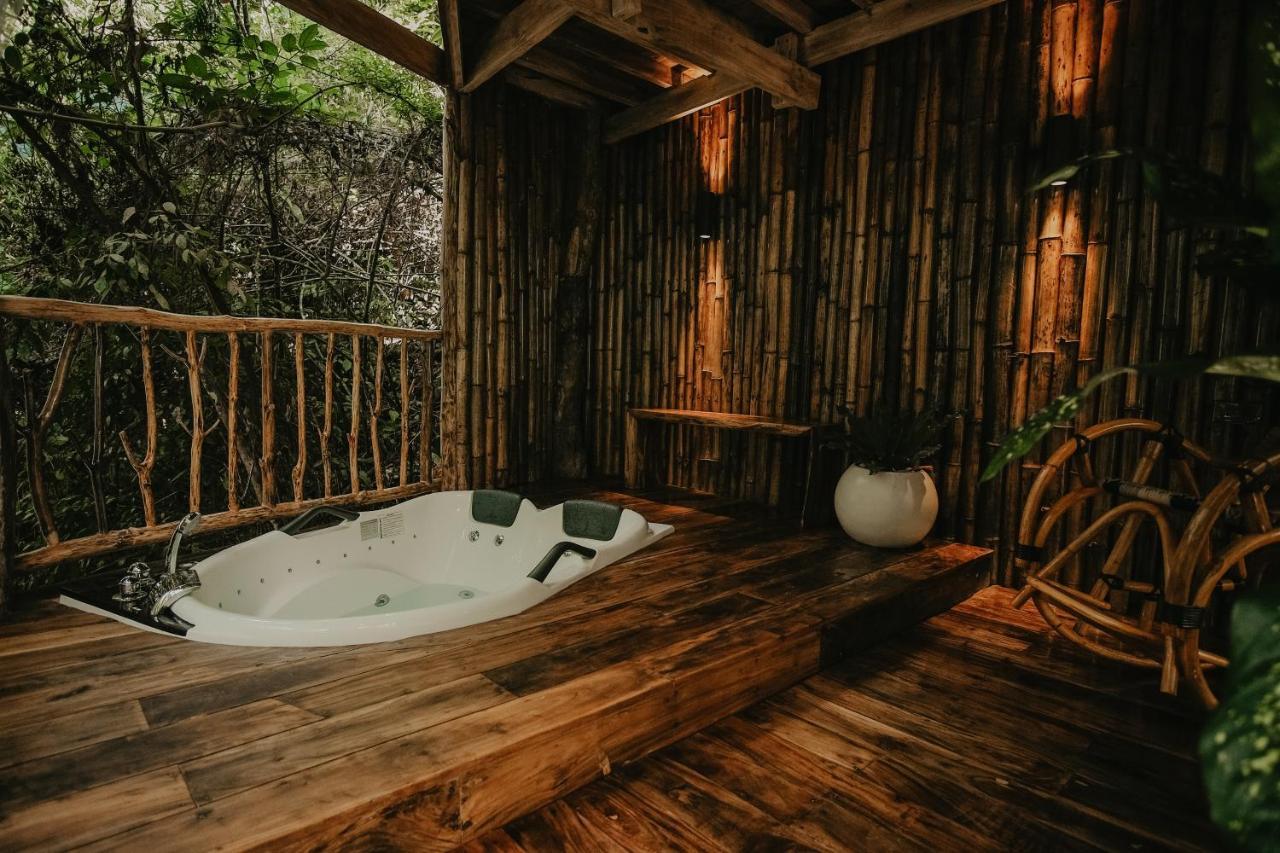 Treehouse De Valentine Villa Balamban Exterior photo