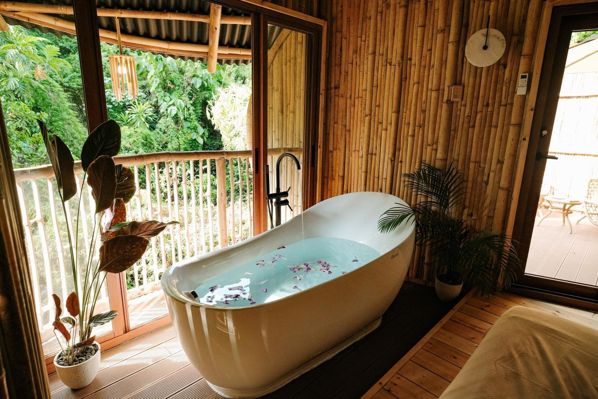 Treehouse De Valentine Villa Balamban Exterior photo
